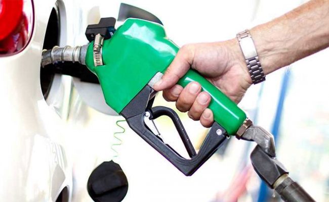 «أرامكو» تعلن أسعار البنزين لشهر نوفمبر اليوم.. والتطبيق صباح الخميس