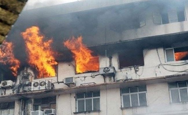 مصرع 10 مصابين بفيروس كورونا جراء حريق مستشفى بالهند