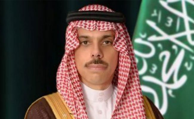 وزير الخارجية يبحث مع مسؤول أممي سبل التوصل لحل سياسي باليمن