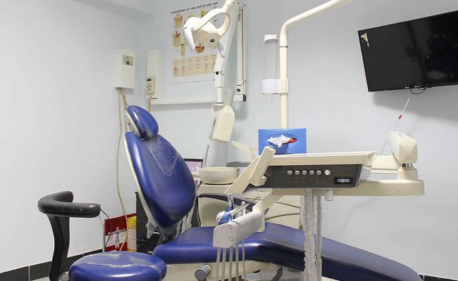 مسؤول بالصحة: 7% من مخالفات عيادات الأسنان بسبب عمل الأطباء في تخصصات أخرى
