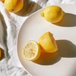 3 طرق لتعطير المنزل باستخدام بقايا الليمون