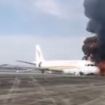 فيديو يوثق لحظة اشتعال النار في طائرة ركاب صينية