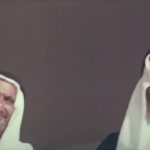 فيديو: حاملًا سراج أبيه.. شعب الإمارات يبايع حامي حماها “محمد بن زايد”