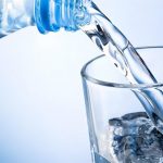 أوضحت الهيئة العامة للغذاء والدواء، سبب إضافة مادة الفلورايد إلى مياه الشرب رغم