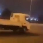 بالفيديو..  قائد شاحنة كاد يتسبب في كارثة كبرى بعد اصطدامه بمركبة في الكويت