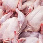 دراسة تكشف أفضل الطرق لغسل الدجاج بأمان