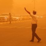 سببت 5 آلاف حالة اختناق.. الأرصاد العراقية تعلن موعد زوال العاصفة الترابية