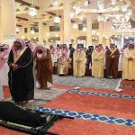 أمير الرياض يؤدي صلاة الميت على سمو الأميرة موضي بنت مساعد بن عبدالرحمن بن فيصل