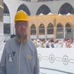 بالفيديو.. عامل في المسجد الحرام مفتخرا بعمله: أنا أبغى موت هنا