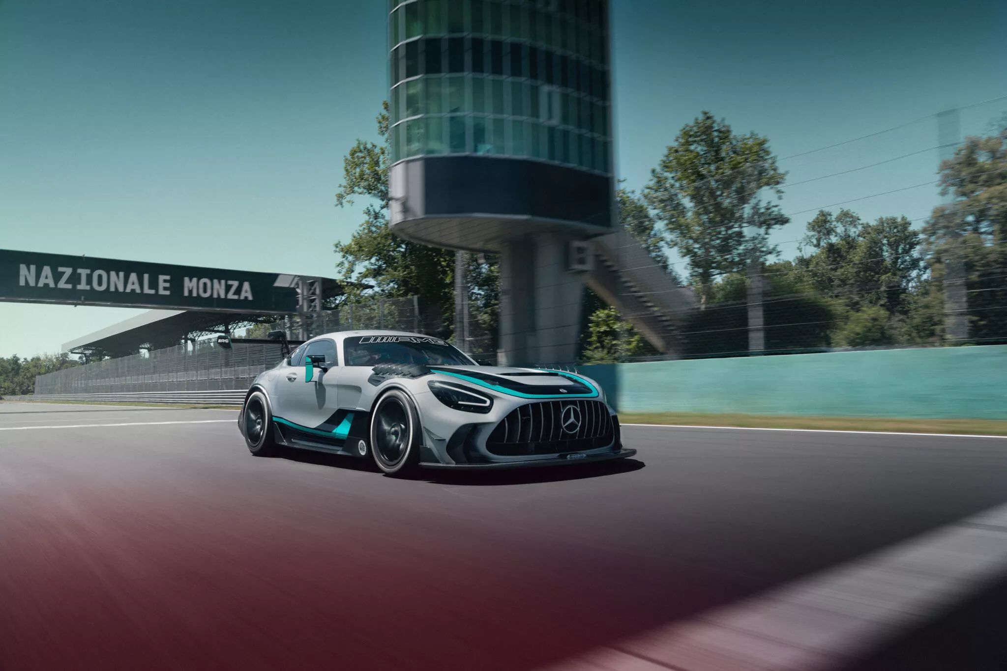 أحدث إصدار خاص من مرسيدس-AMG يكلف ما يقرب من 800 ألف دولار