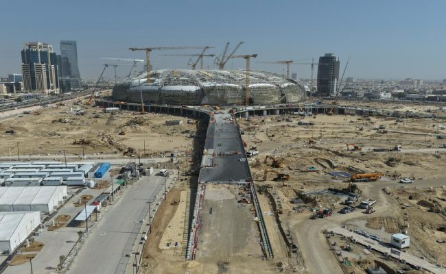 إنجاز 81% من ملعب أرامكو بالخبر .. صور